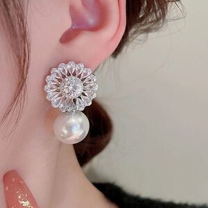 Brand New Elegant Silver and Pearl Drop Earrings